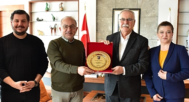 Çanakkale Belediyespor Kulübü yönetiminden Başkan Gökhan'a teşekkür ziyareti