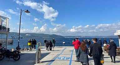 Çanakkaleliler güneşli havayı dışarıda karşıladı