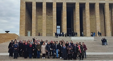 Eceabat Belediyesi Kadınları, Atatürk'ün manevi hatırasına Ankara gezisiyle saygı duydu