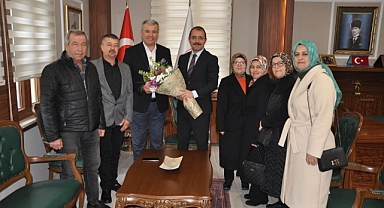 ''Elbi'' ve Parti Yönetimi Biga Kaymakamı Erdinç Dolu’yu makamında ziyaret etti
