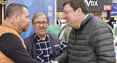 Erkek Atatürk Caddesi'ndeki esnafları ziyaret etti