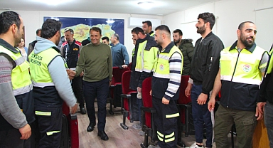 İşçiler, Aylık Zam İçin Belediye Başkan Vekili Ercan İpek'e Teşekkür Ziyareti Yaptı