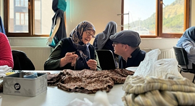 Kaymakam Çiçek’ten, Eceabat Halk Eğitim Merkezine ziyaret