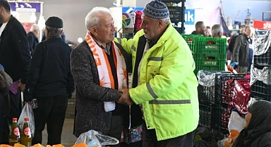 Lâpseki Belediyesi, Berat Kandil’inde Esnaf ve Vatandaşlarla Buluştu