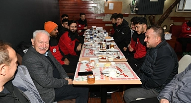 ‘’Yılmaz’’ Lapsekispor ile kahvaltıda bir araya geldi