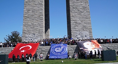 “15. Çağdaş Gençlik Geleneksel Şehitler Abidesi Çanakkale Buluşması gerçekleşti’