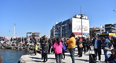 18 Mart'ta Çanakkale sokakları doldu taştı