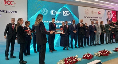 Arıcılıkta Kadın Girişimciler: Lapseki Halk Eğitimi Merkezi'nin Ödüllü Başarısı