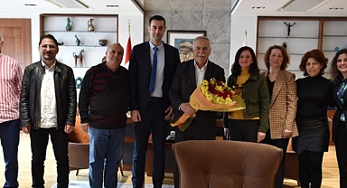 Başkan Gökhan makamında Gelirler Müdürlüğü çalışanlarını ağırladı