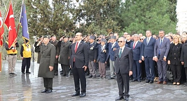 Başkan Özacar, anma törenine katıldı
