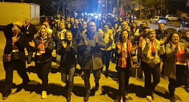 Birol Arslan'dan yenilikçi, karnaval havasında seçim çalışması