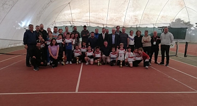 Çanakkale'de tenis müsabakaları tamamlandı