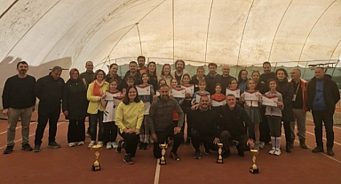 Çanakkale Minik Kızlar Tenis İl Birinciliği: Spor ve Başarı Dolu Mücadeleler!
