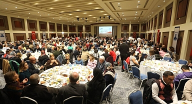 Çanakkale Valisi İlhami Aktaş, şehit aileleri ve gazilerle iftar programında bir araya geldi