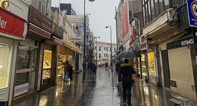 Çarşı Caddesi boş kaldı