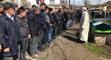 Emekli başkomiser İlyas Kavas'ın cenaze törenine kaymakam ve emniyet müdürü katıldı