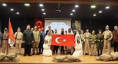 Gazi Ortaokulu öğrencilerinden anlamlı gösteri: 'Çanakkale Geçilmez' tiyatro oyunu