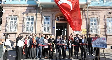 “Geçmişten Günümüze 18 Mart Yerel Basın Sergisi’’ açıldı
