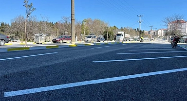 Gelibolu Belediyesi, yol ve park çizgilerini belirliyor