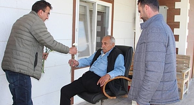 Gökçeada Toplum Sağlığı Merkezi, Yaşlılar Haftası'nda yaşlı bakım evi'ni ziyaret etti