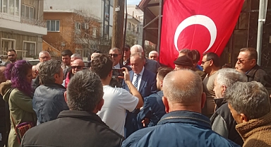İYİ Parti Merkez İlçe Barbaros Mahallesi Başkanlığı'nda toplu istifa