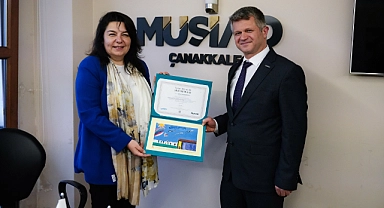 Jülide İskenderoğlu, MÜSİAD şube başkanı Eyüp Tan'ı ziyaret etti