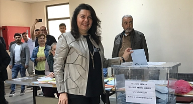 Jülide İskenderoğlu oyunu kullandı