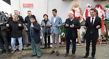 Lâpseki Belediye Başkanı Eyüp Yılmaz, Avukat Furkan Yıldırım'ın büro açılışına katıldı