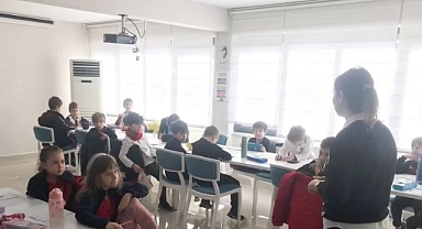 Öğrencilerden kütüphaneye ziyaret