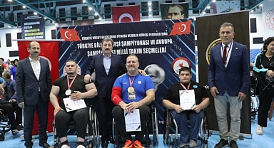 Samsun Valisi Tavlı: “Cumhuriyetimizin temellerinin atıldığı Samsun’dan ön sözünün yazıldığı Çanakkale’ye selamlar”