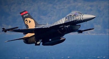 Turan, SOLOTÜRK'ü Çanakkale semalarında fotoğrafladı