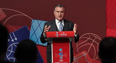 “Türkiye'de bir spor devrimi yaşanmaktadır’’