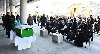 Ülgür Gökhan'dan İsmail Kurt'a veda: Başımız sağ olsun