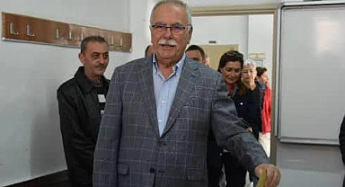 Ülgür Gökhan,  sandığa çağırdı