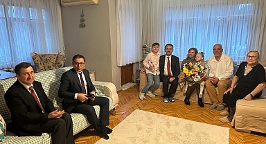 Vali Aktaş’tan 8 Mart'ta şehit anneleri, engelli anneleri ve depremzede ailelerine ziyaret