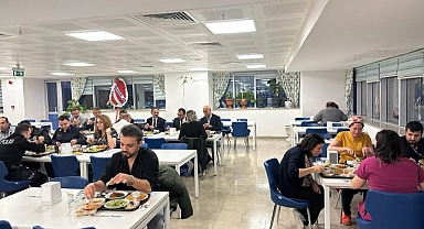 Vali İlhami Aktaş'ın sağlık personeli ile Tıp Bayramı iftarı