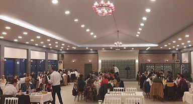 Vali İlhami Aktaş ve eşi, sevgi evlerindeki çocuklarla ramazan iftarında buluştu