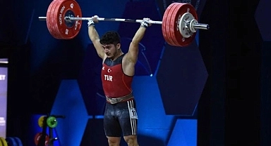 Bakan Aşkın Baktan Furkan Özbek için tebrik mesajı yayımladı