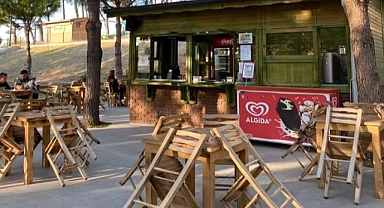 Bayramiç Kurtuluş Parkı'nda bulunan kafe yeniden hizmete açıldı