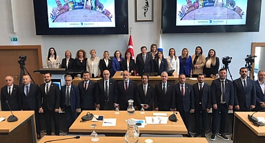 Belediye Meclisi'nin divan kurulu üyeleri belli oldu