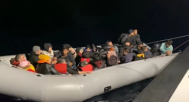 Çanakkale açıklarında 21 düzensiz göçmen yakalandı