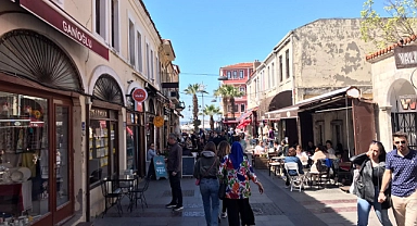 Çanakkale'de Bayram öncesi kuru kalabalık