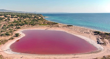 Doğanın renkli hediyesi: Dalyan pembe göl