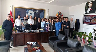 Eceabat Belediye Personeli, Belediye Başkanı Sayın Saim Zileli'ni ziyaret etti