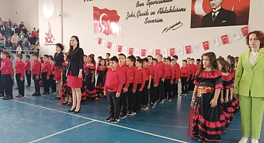 Eceabat’ta 23 Nisan kutlamaları göz doldurdu