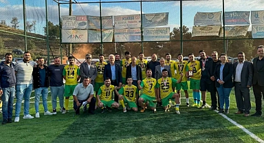 Güneşhan, Mazılık Köyü Futbol Turnuvası Finalini İzledi ve Çamcı Köyü Spor Kulübü'nü tebrik etti