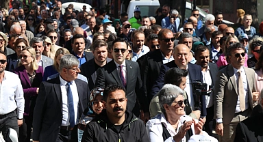 Makas, belediye başkanlarının mazbata törenlerine katıldı