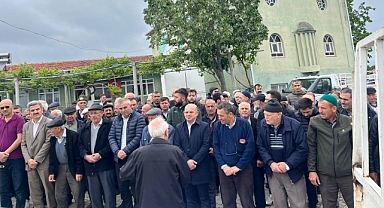 Nebioğlu, Eski Çam Köyü Muhtarı Ramazan Şahin'e başsağlığında bulundu