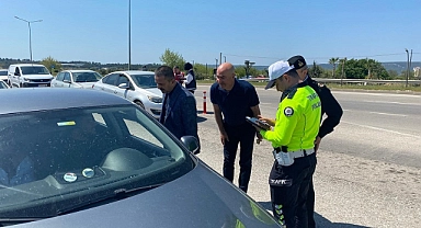 Vali Aktaş, bayram dönüşü trafik tedbirlerini denetledi