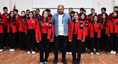 AYAY bölümü geleneksel üniforma giyme töreni